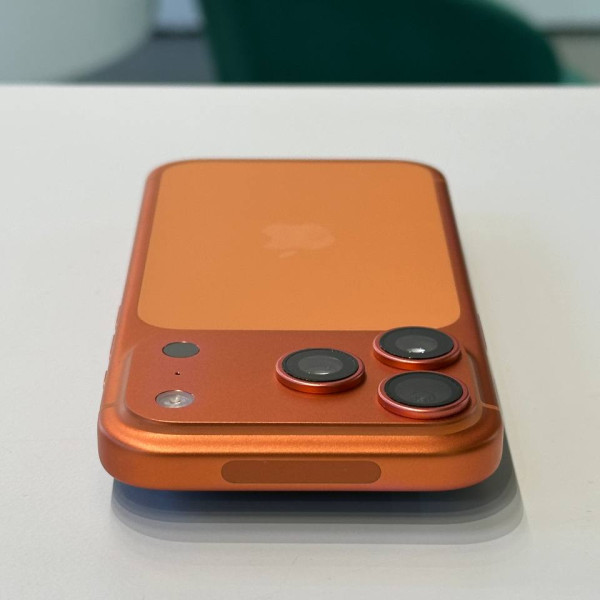 Apple iPhone 17 Pro 256 ГБ (eSIM) «Оранжевый» — фото 4