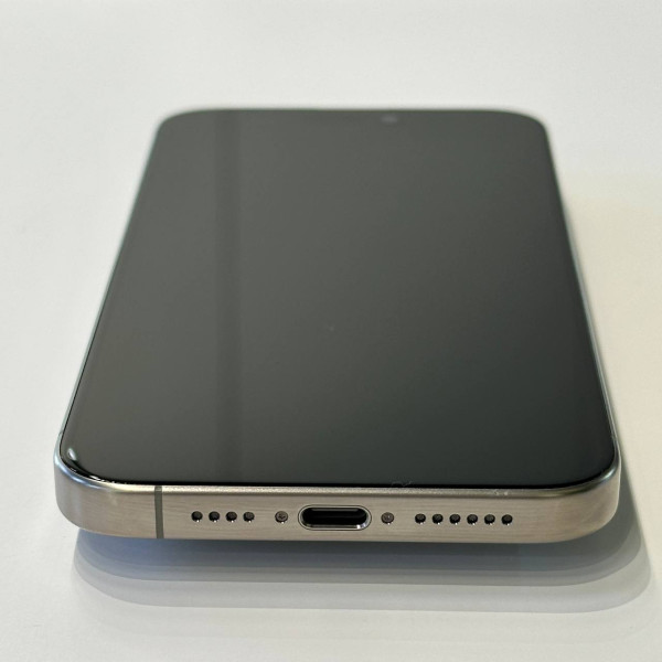 Apple iPhone 15 Pro Max 256 ГБ (eSIM + nano SIM) Натуральный титан — фото 5