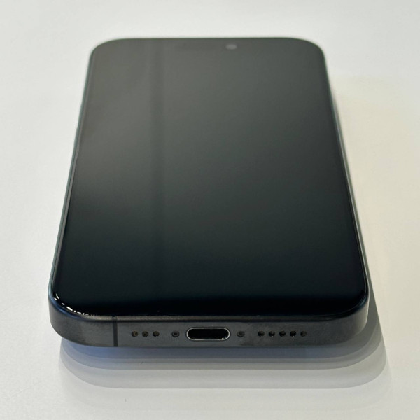 Apple iPhone 15 Pro 128 ГБ (eSIM + nano SIM) Титановый черный — фото 5