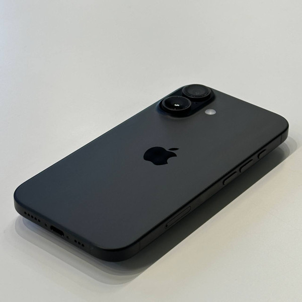 Apple iPhone 16 128 ГБ (eSIM + nano SIM) Черный — фото 2