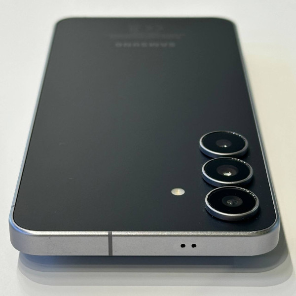 Samsung Galaxy S25 FE 256 ГБ Черный — фото 4