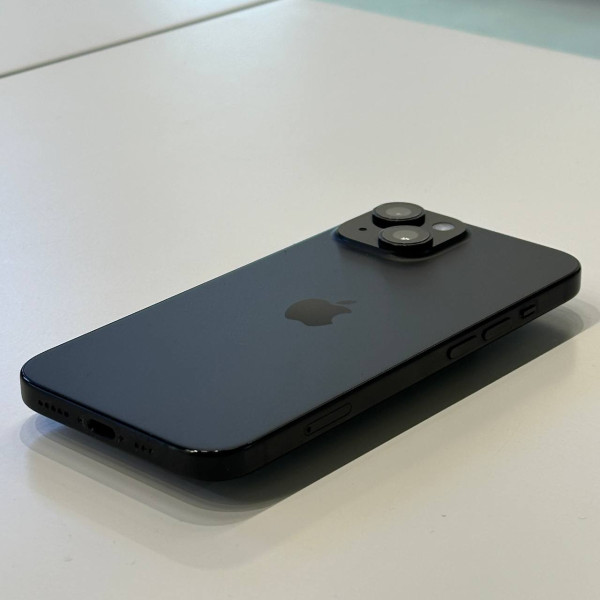 Apple iPhone 15 128 ГБ Черный — фото 2