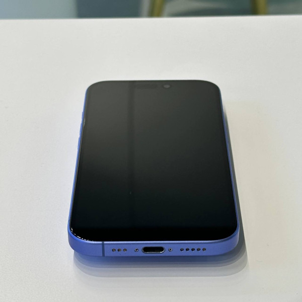 Apple iPhone 16 128 ГБ (eSIM + nano SIM) Ультрамарин — фото 4