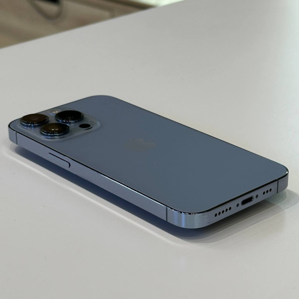 Apple iPhone 13 Pro 128 ГБ Голубой — фото 3