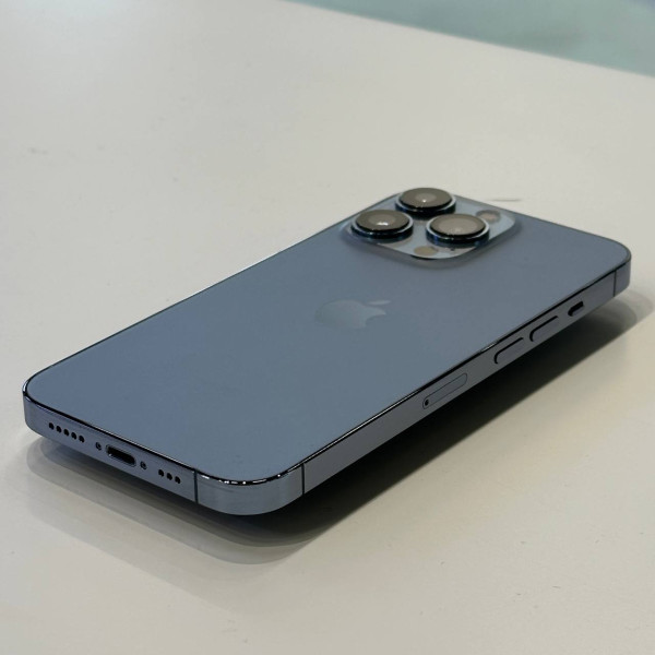 Apple iPhone 13 Pro 128 ГБ Голубой — фото 2