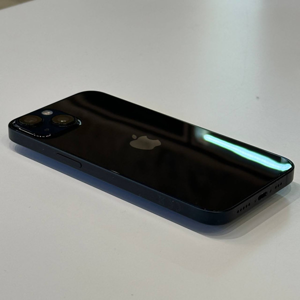 Apple iPhone 13 128 ГБ Темная Ночь — фото 3